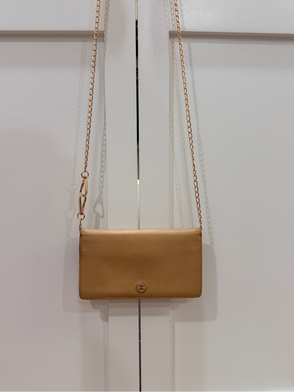 Pre- Loved CHANEL Auth CHANEL Coco Button wallet beige Leather + COA Card - Picture 15 of 16